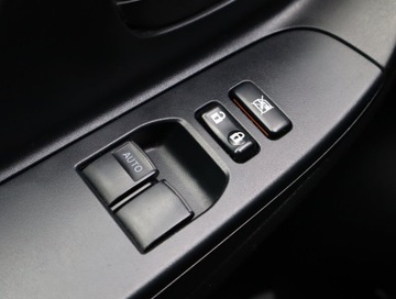 Toyota Yaris III Hatchback 5d Facelifting 2017 1.0 VVT-i 72KM 2019 Toyota Yaris 1.0 VVT-i, Salon Polska, Klima, zdjęcie 15