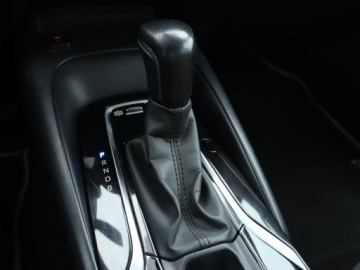 Toyota Corolla XII Sedan 1.8 Hybrid 122KM 2022 Toyota Corolla 1.8 Hybrid, Salon Polska, zdjęcie 15