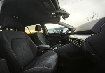 Volkswagen Golf VIII Hatchback 1.5 TSI EVO 130KM 2022 Volkswagen Golf Style, FV 23, ACC, Czujniki parkowania, Ambiente, Indukcja, zdjęcie 16