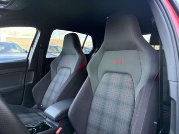 Volkswagen Golf VIII GTI 2.0 TSI 245KM 2022 Volkswagen Golf GTI Matrix Harman ACC DCC FV23 2.0 Benzyna 245KM, zdjęcie 11