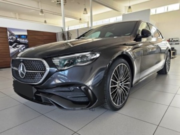 Mercedes Klasa E W214 Sedan 2.0 220d 197KM 2025 E Klasa 220 d 4-Matic AMG 2.0 (197KM) 2025, zdjęcie 1