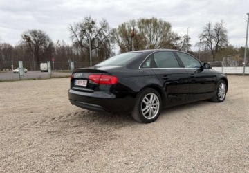 Audi A4 B8 Limousine Facelifting 2.0 TDI 177KM 2012 Audi A4 Limousine A4 B8 Lift sedan piekne auto 2.0 Diesel 177KM, zdjęcie 2