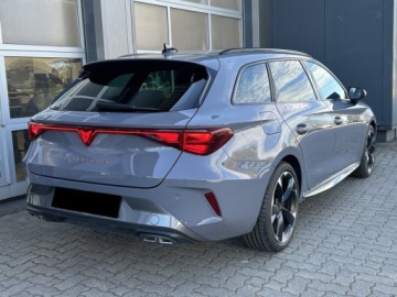Cupra Leon II Sportstourer Facelifting 1.5 eTSI MHEV 150KM 2025 CUPRA Leon 1.5 eTSI mHEV DSG Combi 150KM 2025, zdjęcie 4
