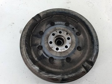 KOLO DVOUHMOTNÉ KOMPLETNÍ VW PASSAT B6 06F105264D 2.0 FSI