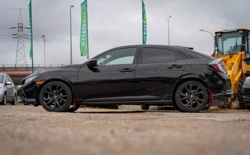 Honda Civic X Hatchback 5d 1.5 VTEC Turbo 182KM 2017 Honda Civic Honda Civic X 1.5 i-VTEC 182KM 1.5 Benzyna 182KM, zdjęcie 4