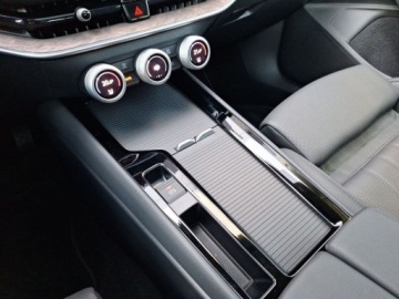 Skoda Superb III Kombi Facelifting 2.0 TDI SCR 150KM 2024 Skoda Superb LaurinKlement Matrix Panorama Navi Head-up Canton Hak FV, zdjęcie 18