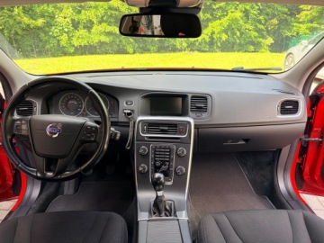 Volvo V60 I Kombi 2.0 D3 163KM 2011 Volvo V60 D3 Kinetic F 2.0D Manual HAK Ksenon z Niemiec, zdjęcie 7