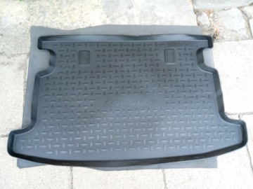 WYKŁADZINA BAGAŻNIKA TOYOTA AURIS I NOWA ORYG.*
