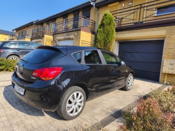 Opel Astra J Hatchback 5d 1.4 Turbo ECOTEC 140KM 2011 OPEL ASTRA J 1,4 140KM Stan BDB, zdjęcie 6