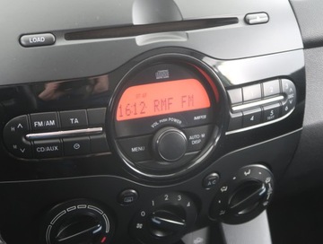 Mazda 2 II Hatchback 3d Facelifting 1.3 MZR 75KM 2011 Mazda 2 1.3 i, Klima,ALU, zdjęcie 11