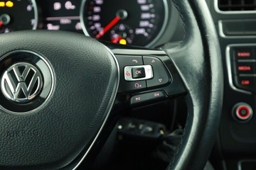 Volkswagen Polo V Hatchback 3d Facelifting 1.2 TSI BlueMotion Technology 90KM 2016 VW Polo 1.2 TSI, Salon Polska, Serwis ASO, Klima, zdjęcie 13