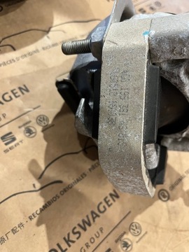 AUDI A6 A7 C7 2.0 TFSI ULOŽENÍ MOTORU ORIGINÁLNÍ 4G0199391NS 2016 R