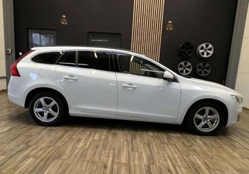 Volvo V60 I Kombi Facelifting 2.0 D4 DRIVE-E 181KM 2014 Volvo V60 2.0 D4 181KM manual gwarancja kam..., zdjęcie 3