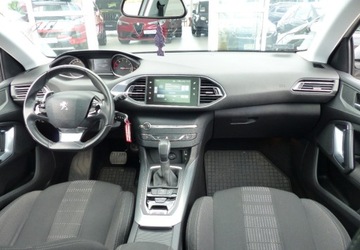 Peugeot 308 II SW 1.2 PureTech 130KM 2014 Peugeot 308 II SW 1.2 PureTech 130KM Salon Polska Automat 1.2 Benzyna 130KM, zdjęcie 9
