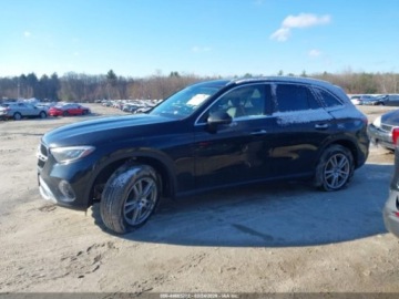 Mercedes GLC C254/X254 2023 Mercedes-Benz GLC 300 4Matic 2023 2.0 Benzyna 255KM, zdjęcie 1