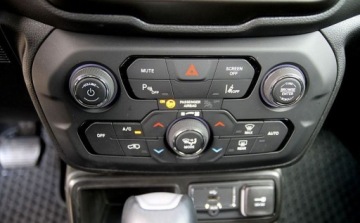 Jeep Renegade 2023 Jeep Renegade 1.5 T4 mHEV Limited FWD SS DCT 2023 Hybrid Gwarancja od R, zdjęcie 30