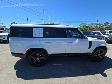 Land Rover Defender IV (L663) 2024 Land Rover Defender 130 X-Dynamic SE 2024 5.7l 5.7 Benzyna 360KM, zdjęcie 4