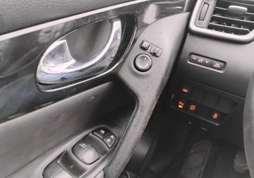 Nissan Qashqai II Crossover 1.2 DIG-T 115KM 2017 Nissan Qashqai 2017r, 1.2 Benzyna. Uszkodzone boki. Jezdzi. 1.2 Benzyna, zdjęcie 10