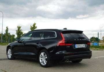 Volvo V60 II  2021 Volvo V60 z Gwarancja Bezwypadkowy Model 2022r 2.0 Benzyna 197KM, zdjęcie 19