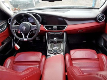 Alfa Romeo Giulia II Sedan 2.0 TBi 280KM 2018 Alfa Romeo Giulia TI Q4 2018 2.0l 2.0 Benzyna 280KM, zdjęcie 8