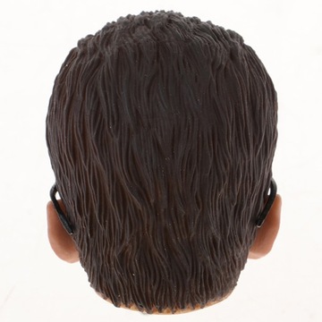 Мускулистый коричневый мужчина в очках в масштабе 1/6.