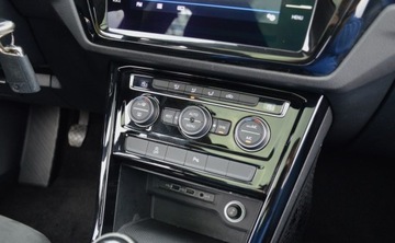 Volkswagen Touran III 2.0 TDI 150KM 2019 Volkswagen Touran 2,0 TDI 150 KM FULL LED HIGH-LINE Alcantara Nawigacja 2.0, zdjęcie 25