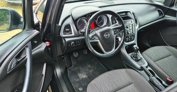 Opel Astra J Sports Tourer Facelifting 1.4 Turbo ECOTEC 120KM 2013 Opel Astra BENZYNA super okazja LIFT polecamy 1.4 Benzyna 120KM, zdjęcie 29