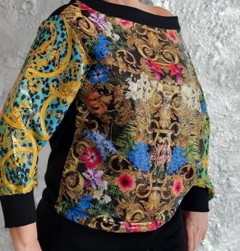 Оригинальный свитшот VERSACE, размер L/XL.