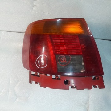 LAMPA LEWY TYL AUDI A4 B5 SEDAN