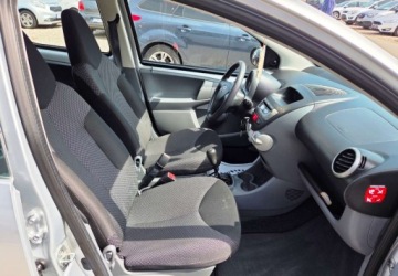 Toyota Aygo I Hatchback 3d 1.0 VVT-i 68KM 2011 Toyota Aygo 1,0 Ben Klima Benzyna 68KM, zdjęcie 8