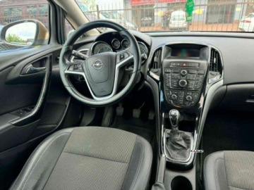 Opel Astra J Sports Tourer Facelifting 1.6 CDTI  136KM 2014 Opel Astra Opel Astra J Enjoy 1,6 Diesel 136KM Zamiana 1.6 Diesel 136KM, zdjęcie 2