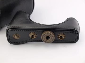 Кожаный чехол MegaGear для Canon EOS Rebel T6i