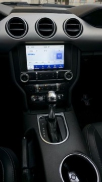 Ford Mustang VI Convertible Facelifting 2.3 EcoBoost 290KM 2019 Ford Mustang 2,3 benzyna 290 KM automat zarejestrowany 2.3 Benzyna 289KM, zdjęcie 8