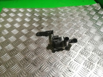 AUDI A3 8P PŘÍDAVNÁ ČERPADLO PUMPIČKA VODY 5N0965561A