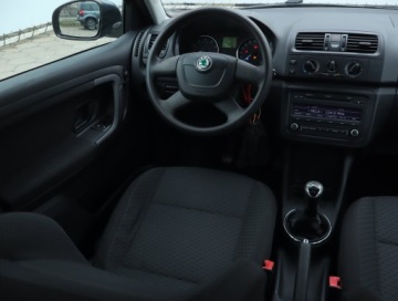 Skoda Fabia II Hatchback Facelifting 1.2 TSI 85KM 2010 Skoda Fabia 1.2 TSI, Klima,ALU, zdjęcie 6