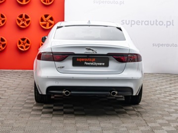 Jaguar XF II Sedan 2.0 i4D 240KM 2019 JAGUAR XF 2.0 AWD R-Sport aut Sedan 241KM 2019, zdjęcie 4