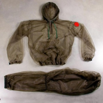 Комплект: Куртка + брюки от комаров и клещей.