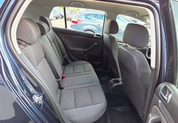 Volkswagen Golf V Hatchback 1.4 i 16V 75KM 2005 Volkswagen Golf 1,4 Ben Klima 1.4 Benzyna 75KM, zdjęcie 8
