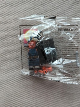 Собранная фигура АСОКА ТАНО из блоков Звездных войн