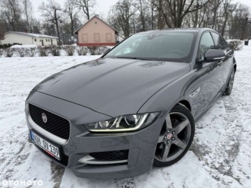 Jaguar XE Sedan 2.0 i4 180KM 2018 Jaguar XE Jaguar XE 2.0 D R-Sport 2.0 Diesel 180KM, zdjęcie 3