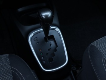 Toyota Yaris III Hatchback 5d Facelifting Hybrid 100KM 2014 Toyota Yaris 1.5 Hybrid, Automat, Klima, zdjęcie 15