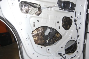 StP BLACK GOLD 2,3мм БУТИЛОВЫЙ КОВРИК 75х50см WAWA самоклеющийся для багажника