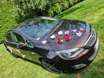 Dekoracja samochodu modna ozdoba na auto do ślubu