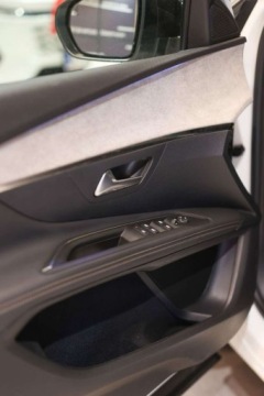 Peugeot 3008 II Crossover Facelifting  1.5 BlueHDi 130KM 2023 Peugeot 3008 1.5 BlueHDi GT SS EAT8 1.5 Diesel 130KM, zdjęcie 24