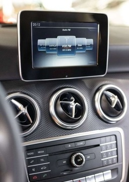 Mercedes Klasa A W176 Hatchback 5d Facelifting 180 122KM 2017 Mercedes-Benz Klasa A 180 Style 1.6 Benzyna 122KM, zdjęcie 20