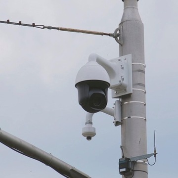 УНИВЕРСАЛЬНЫЙ КРОНШТЕЙН ДЛЯ КАМЕРЫ НА ВЕРТИКАЛЬНОЙ СТОЙКЕ