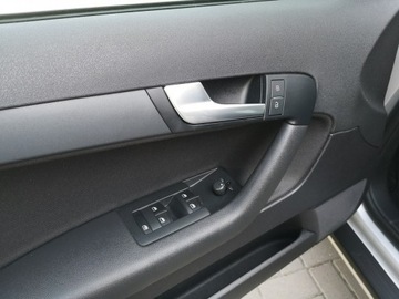 Audi A3 8P 2009 Audi A3 1.6 MPI 102KM SPORTBACK Klimatronic Isofix, zdjęcie 10