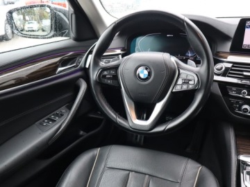 BMW Seria 5 G30-G31 Limuzyna 530e iPerformance 252KM 2019 BMW 5 530e iPerformance, Salon Polska, Serwis ASO, zdjęcie 6