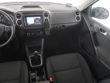 Volkswagen Tiguan I SUV Facelifting 2.0 TDI CR DPF BlueMotion 110KM 2012 VW Tiguan 2.0 TDI, Klima, Klimatronic, Parktronic, zdjęcie 7