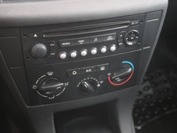 Citroen C4 I Hatchback Facelifting 1.4 16v 88KM 2008 Citroen C4 1.4 16V, Klima, El. szyby, zdjęcie 11